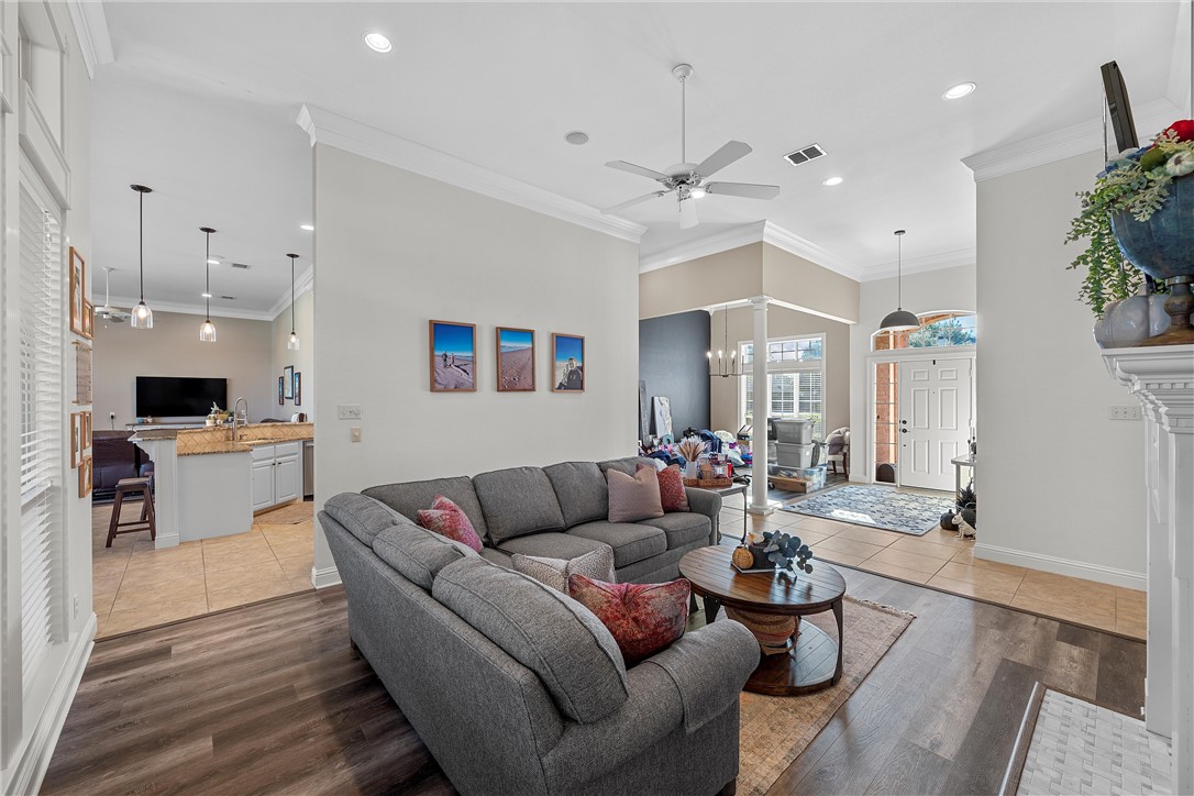 205 Ranchgate Trail , McGregor, TX, 76657 | 225938 | Realty Texas LLC