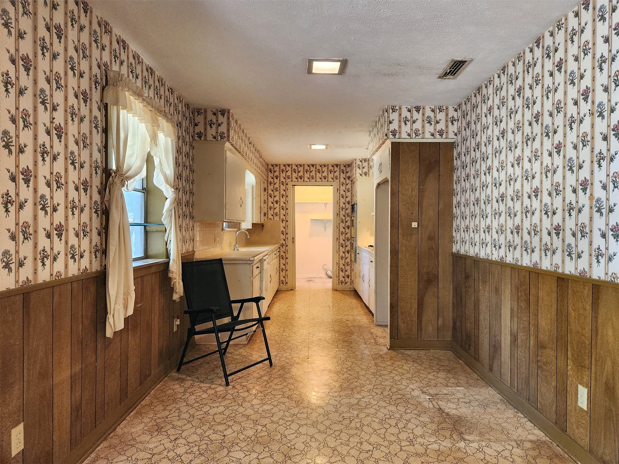 115 Meadowbrook Drive , Palestine, TX, 75803 | 20752327 | Realty Texas LLC