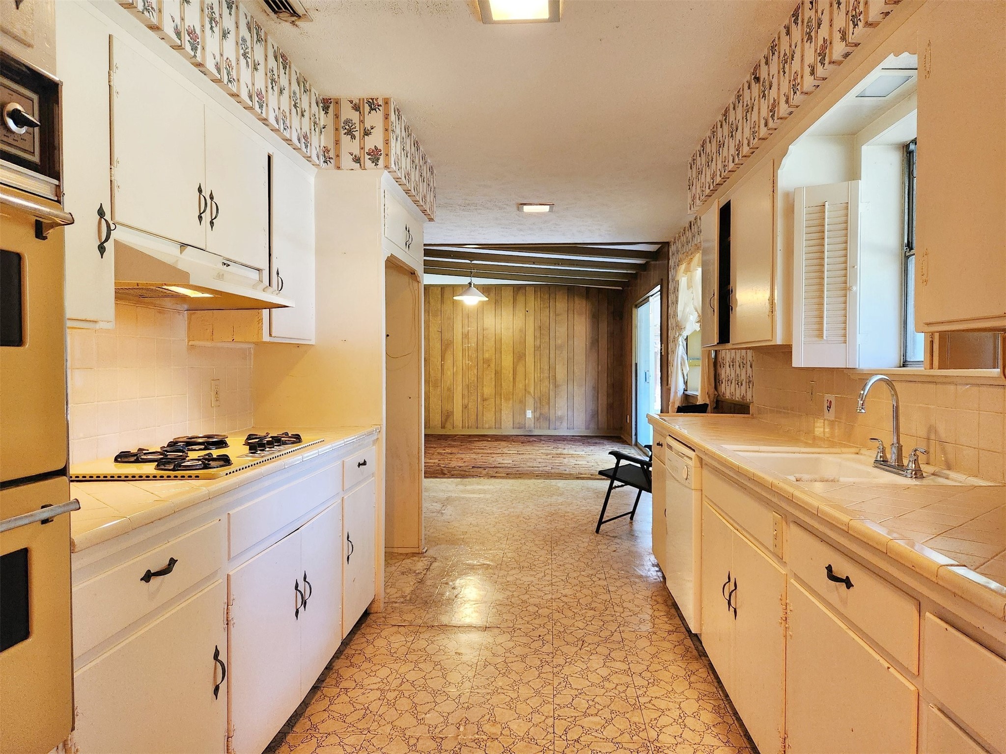 115 Meadowbrook Drive , Palestine, TX, 75803 | 20752327 | Realty Texas LLC