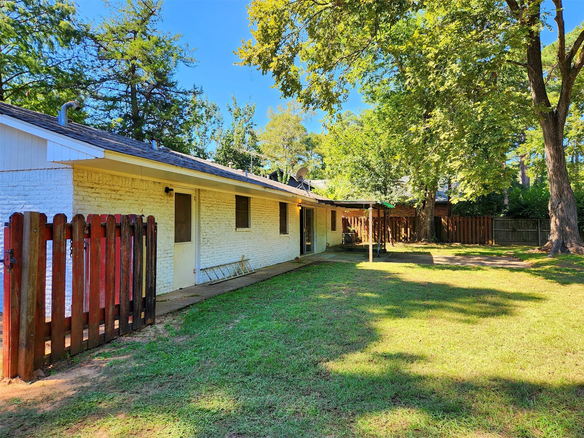 115 Meadowbrook Drive , Palestine, TX, 75803 | 20752327 | Realty Texas LLC
