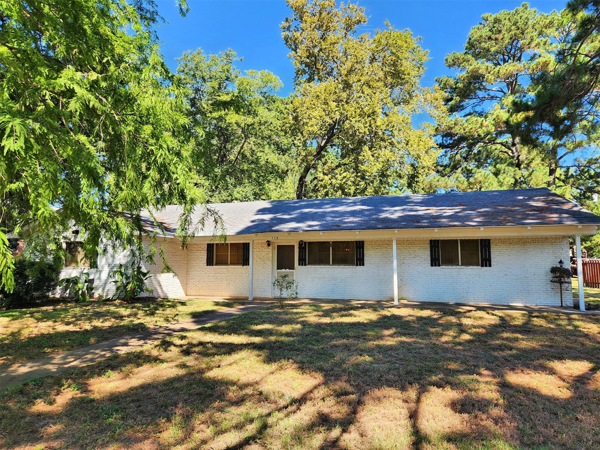 115 Meadowbrook Drive , Palestine, TX, 75803 | 20752327 | Realty Texas LLC