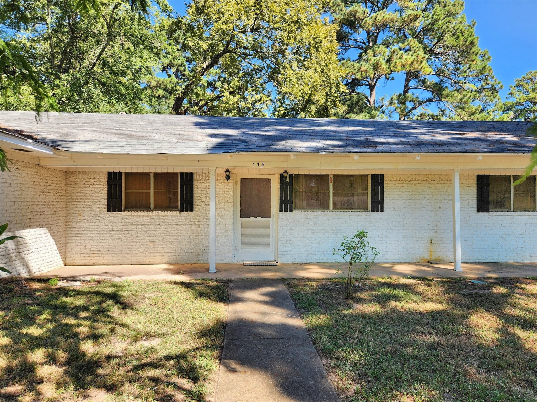 115 Meadowbrook Drive , Palestine, TX, 75803 | 20752327 | Realty Texas LLC