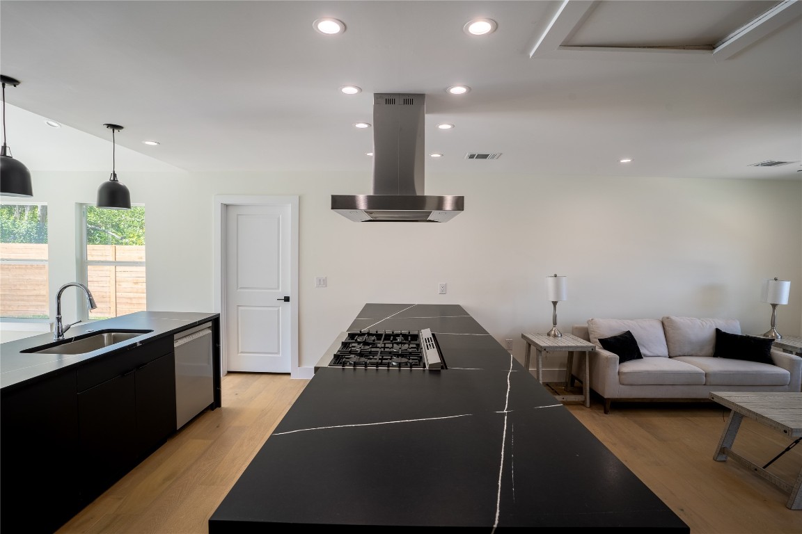 1513 Wheless Lane , Austin, TX, 78723 | 3569002 | Realty Texas LLC