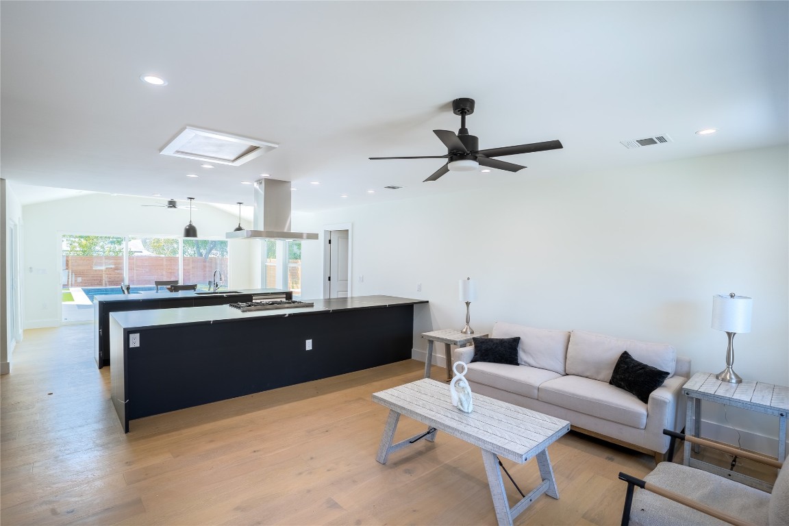 1513 Wheless Lane , Austin, TX, 78723 | 3569002 | Realty Texas LLC