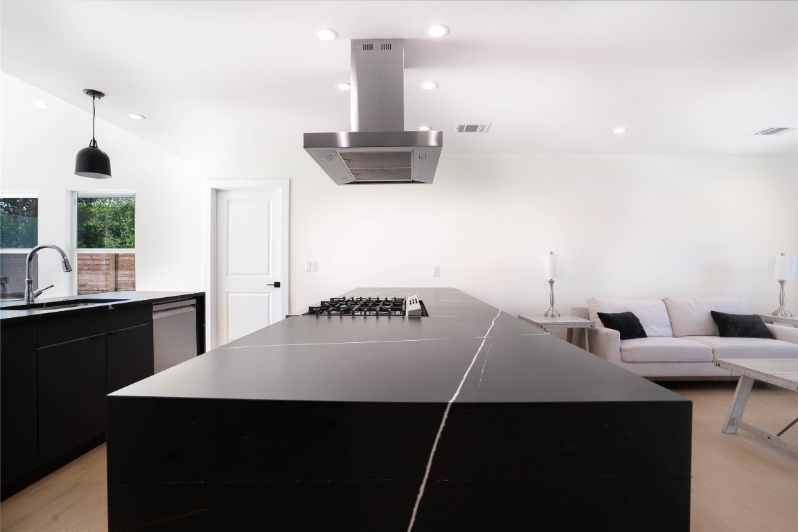 1513 Wheless Lane , Austin, TX, 78723 | 3569002 | Realty Texas LLC