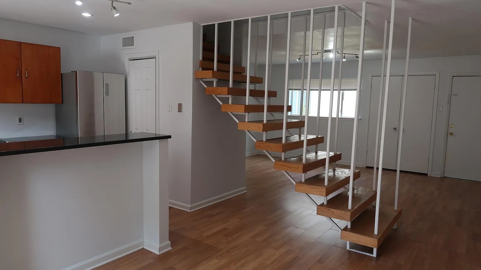 4021 Cole Avenue 204 , Dallas, TX, 75204 | 20753935 | Realty Texas LLC