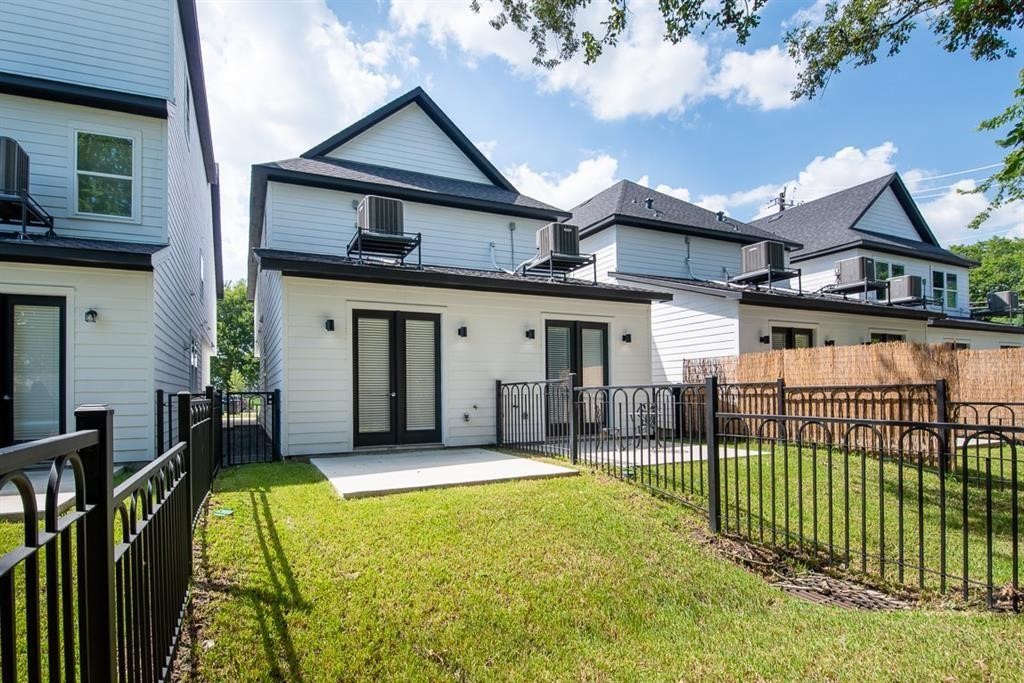 5111 Briscoe Street A/B , Houston, TX, 77033 | 97744869 | Realty Texas LLC
