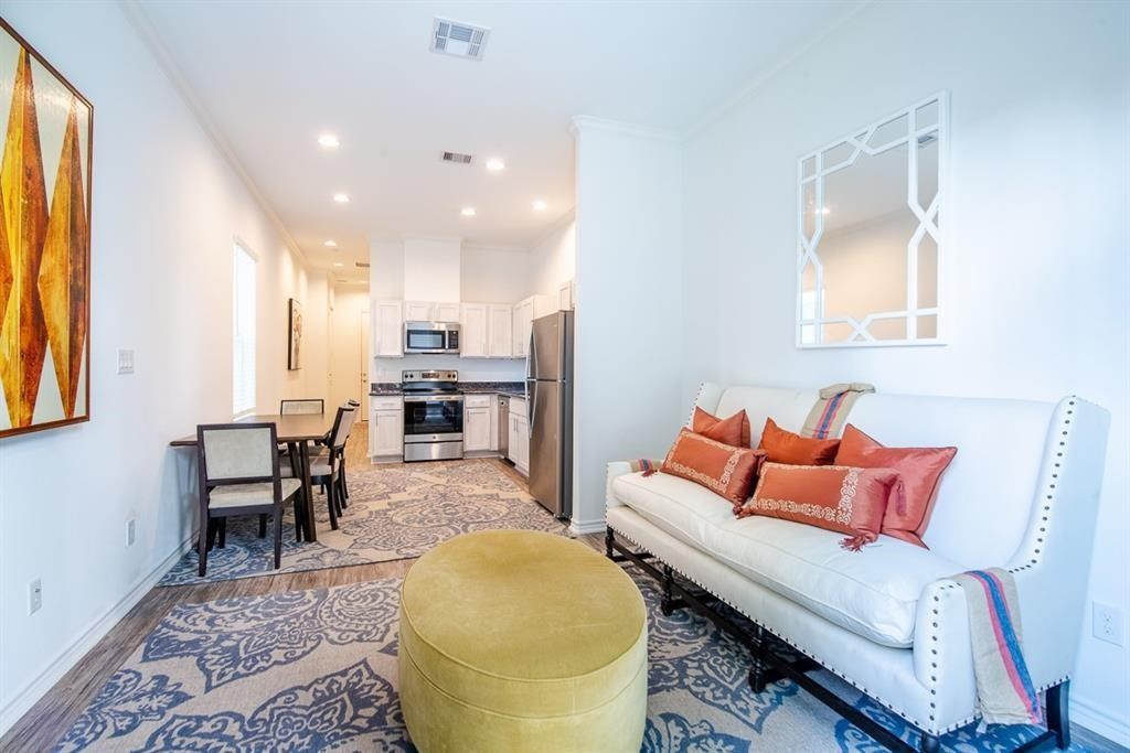 5111 Briscoe Street A/B , Houston, TX, 77033 | 97744869 | Realty Texas LLC