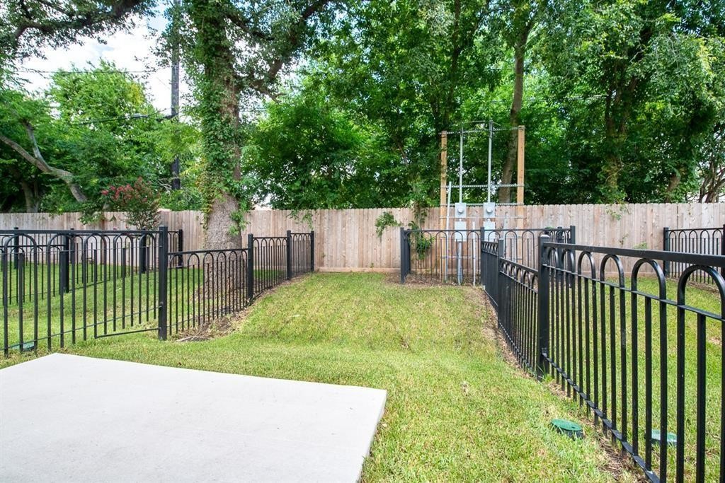 5111 Briscoe Street A/B , Houston, TX, 77033 | 97744869 | Realty Texas LLC