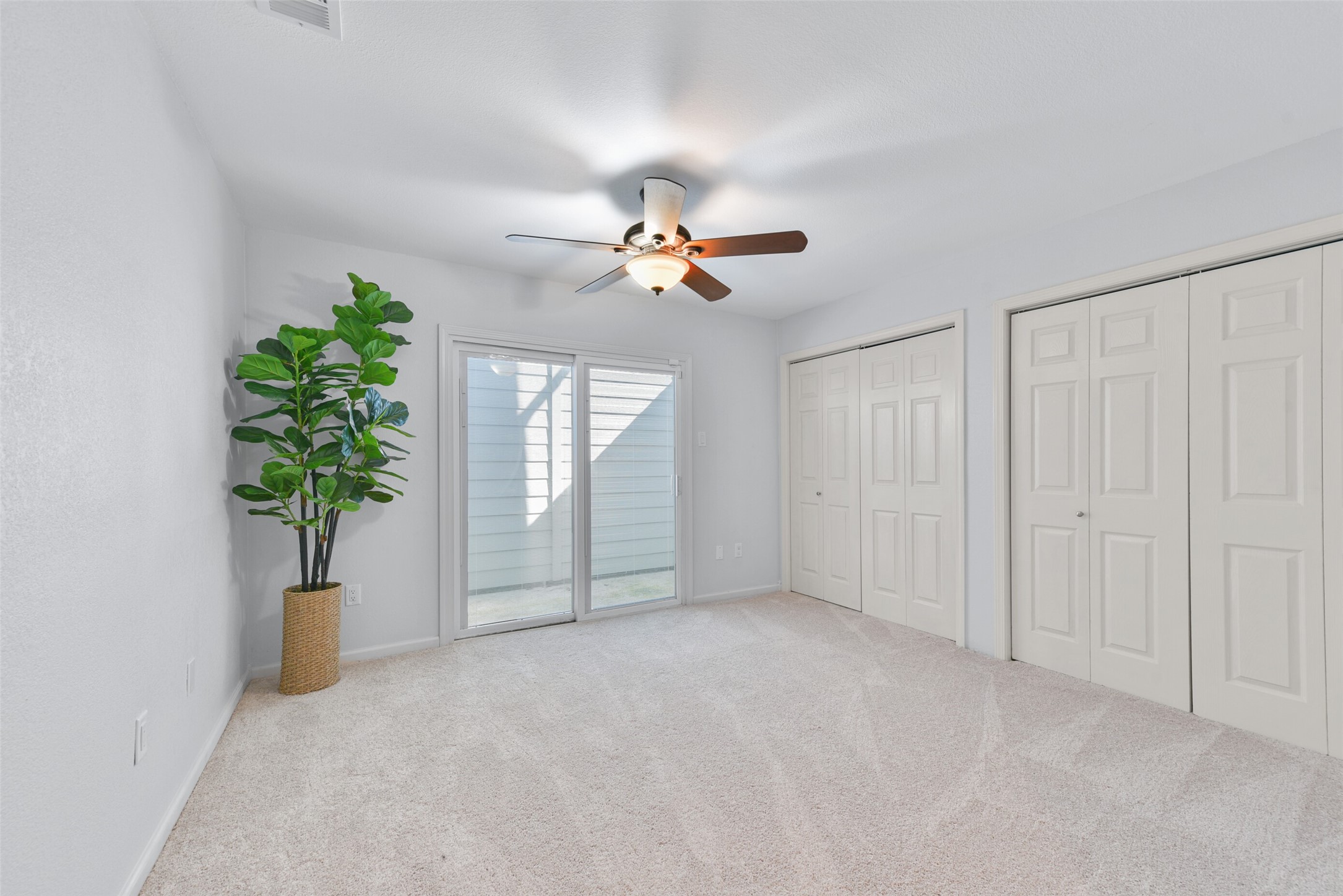 37 Hideaway Drive , Friendswood, TX, 77546 | 3029794 | Realty Texas LLC