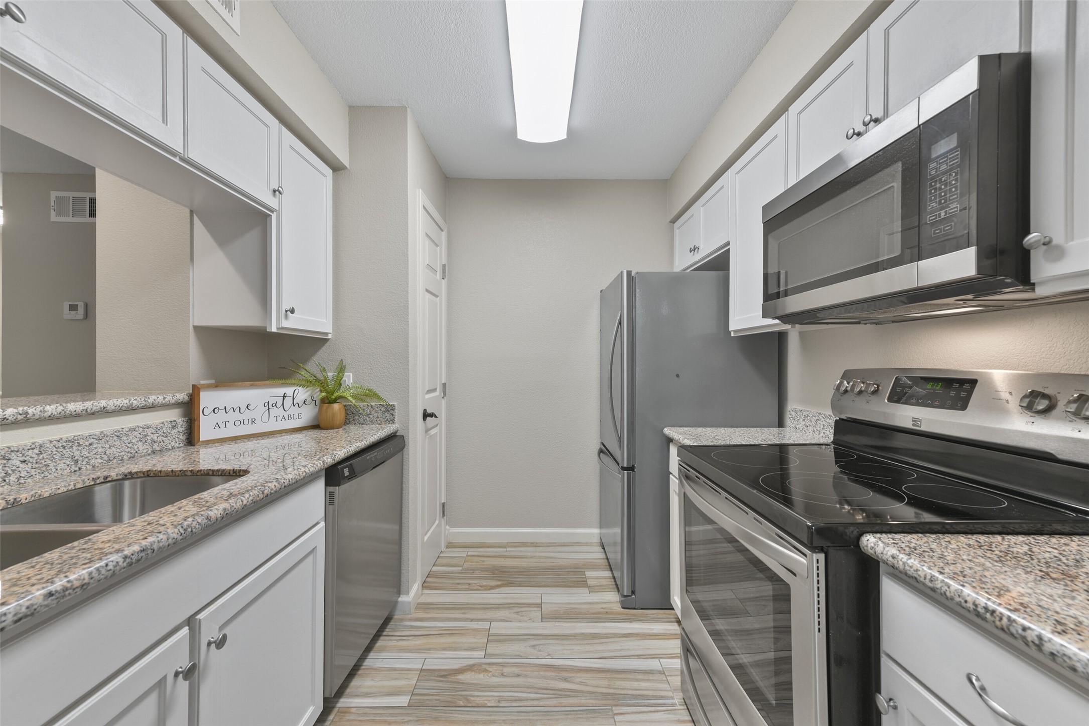 37 Hideaway Drive , Friendswood, TX, 77546 | 3029794 | Realty Texas LLC