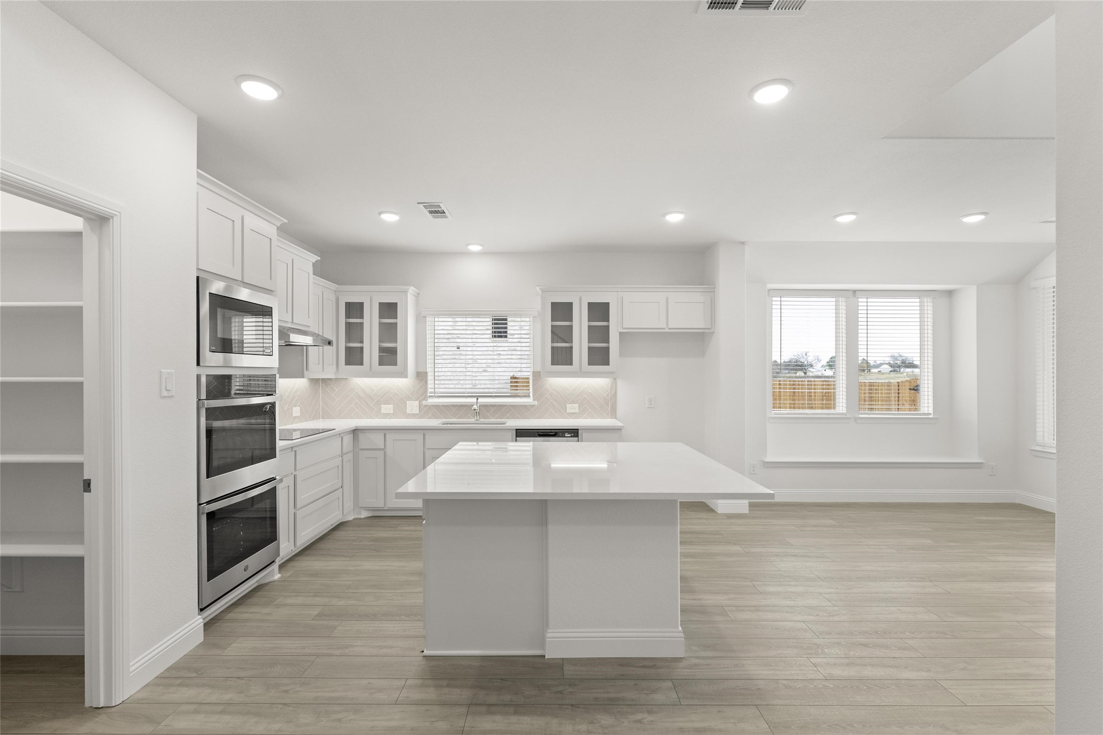 1609 Elle Lane , Aubrey, TX, 76227 | 20755308 | Realty Texas LLC