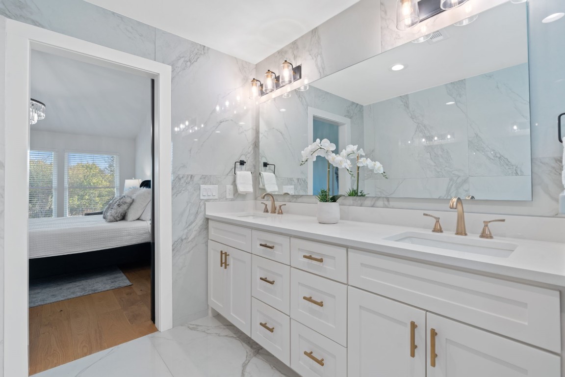 1355 Lost Creek Boulevard , Austin, TX, 78746 | 5366415 | Realty Texas LLC