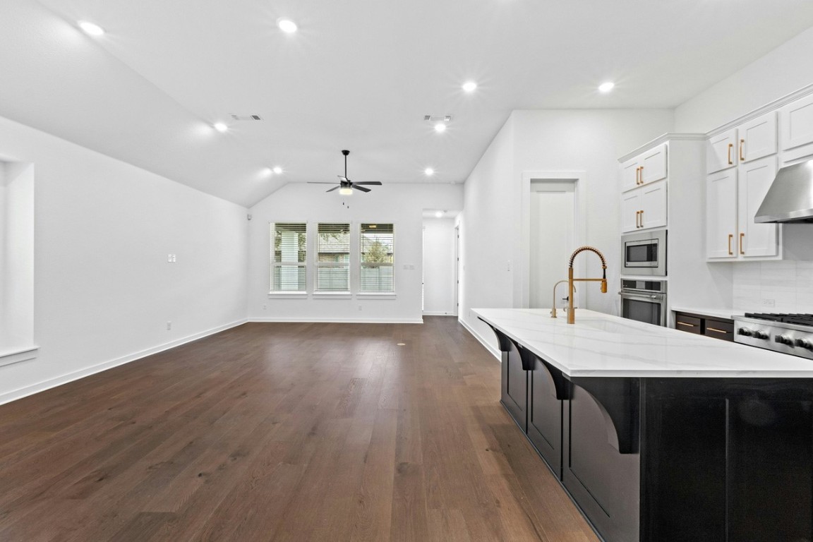 112 Fox Run , Georgetown, TX, 78628 | 5268833 | Realty Texas LLC