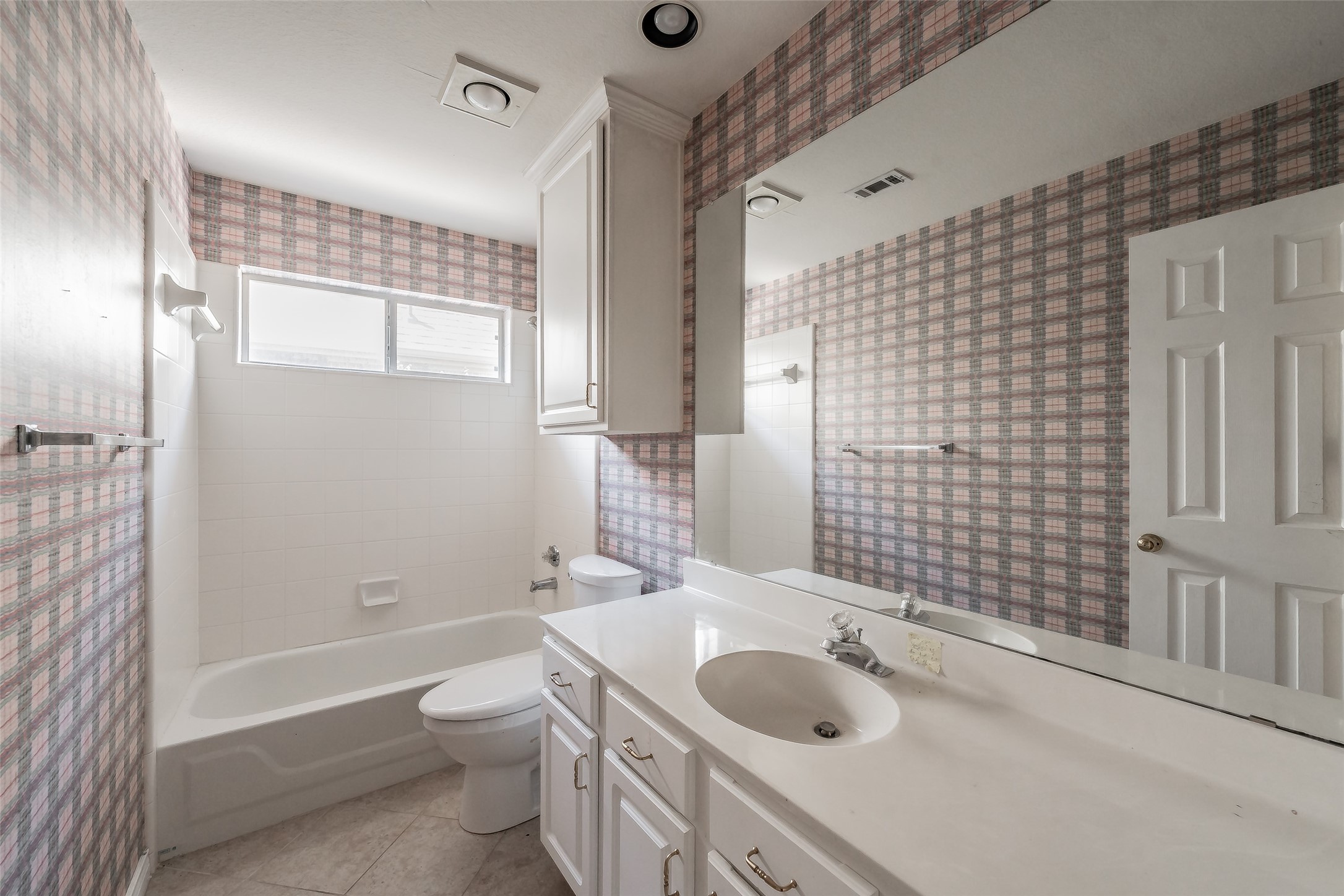 141 Arbor Glen Drive , Euless, TX, 76039 | 20756847 | Realty Texas LLC