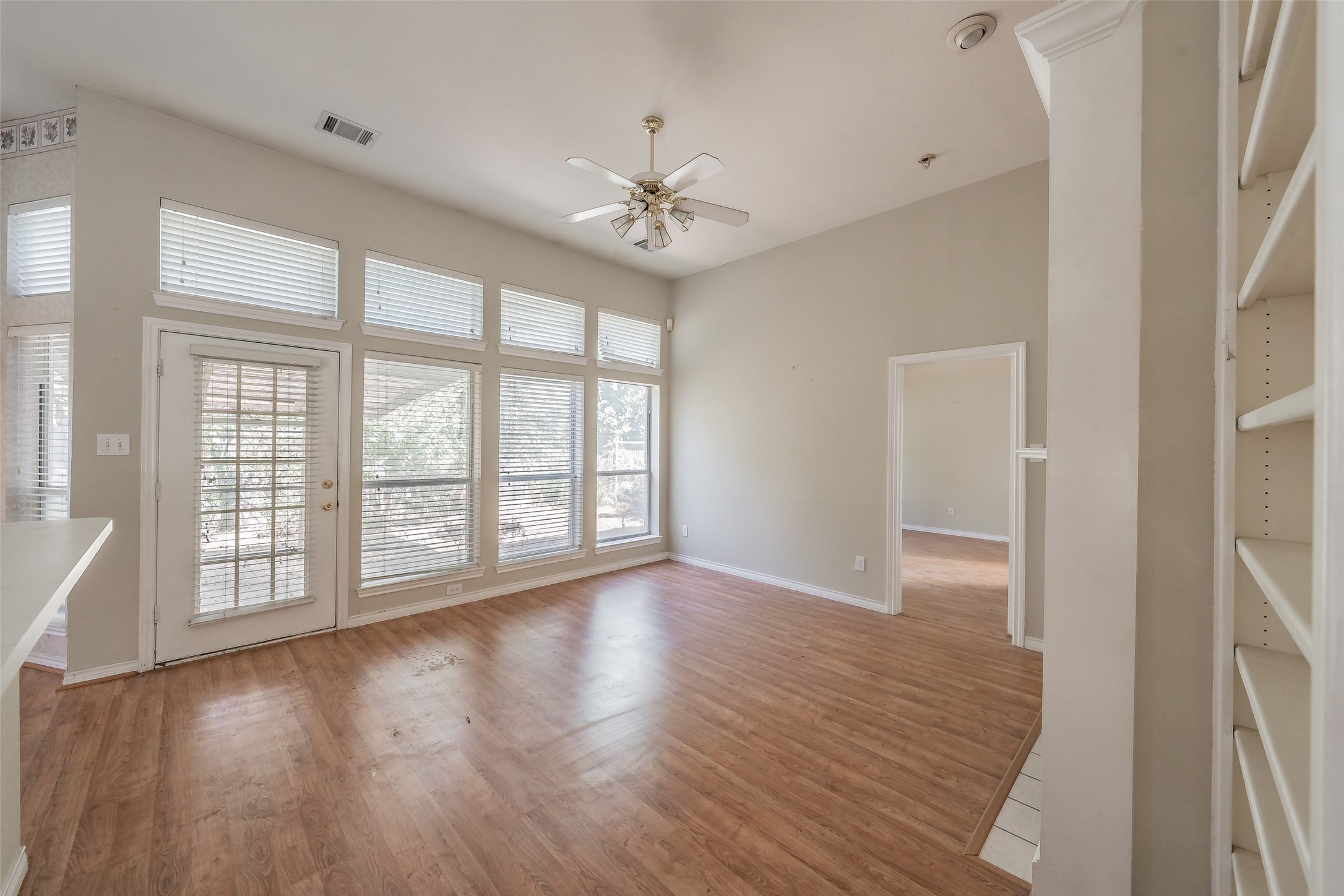 141 Arbor Glen Drive , Euless, TX, 76039 | 20756847 | Realty Texas LLC