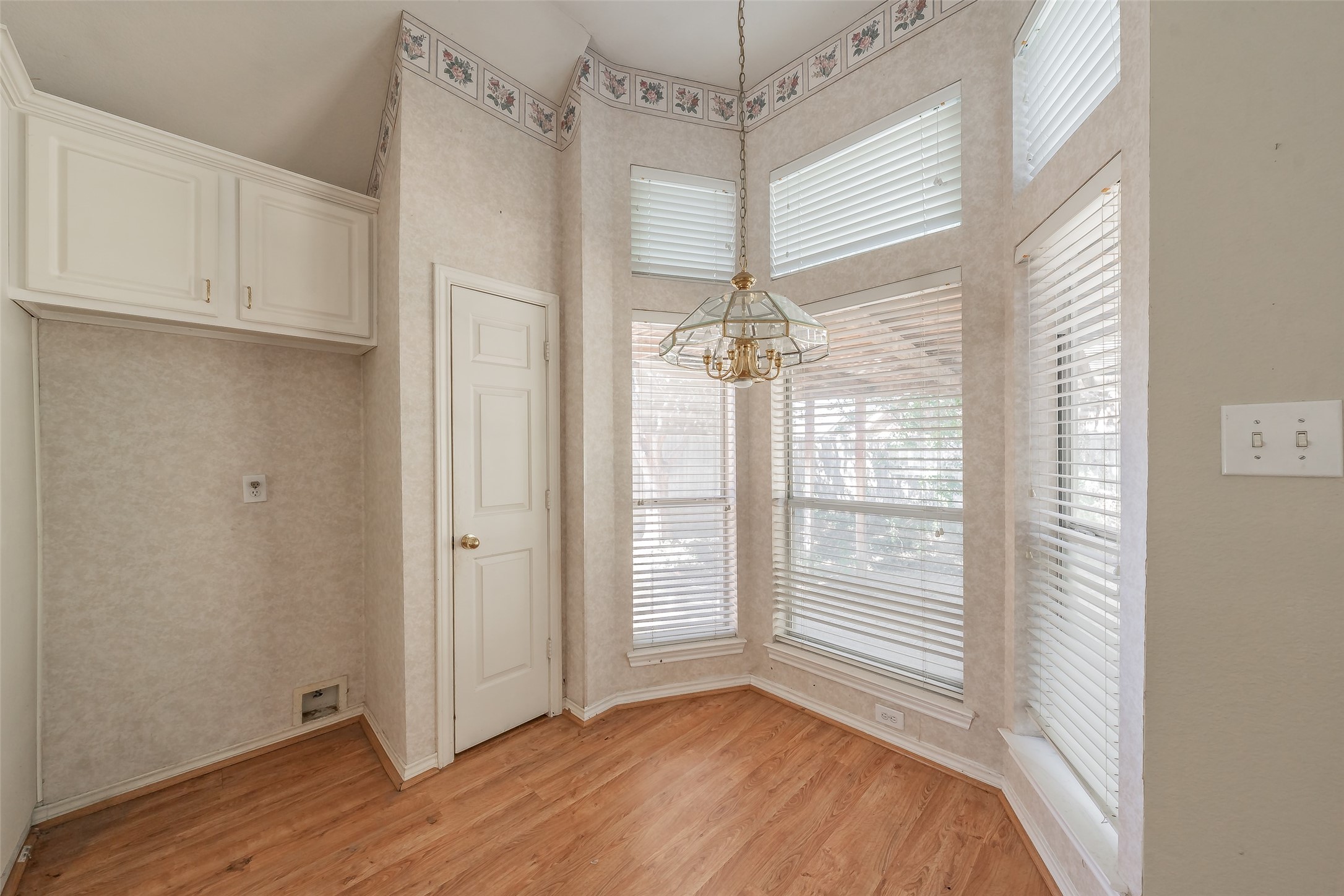 141 Arbor Glen Drive , Euless, TX, 76039 | 20756847 | Realty Texas LLC