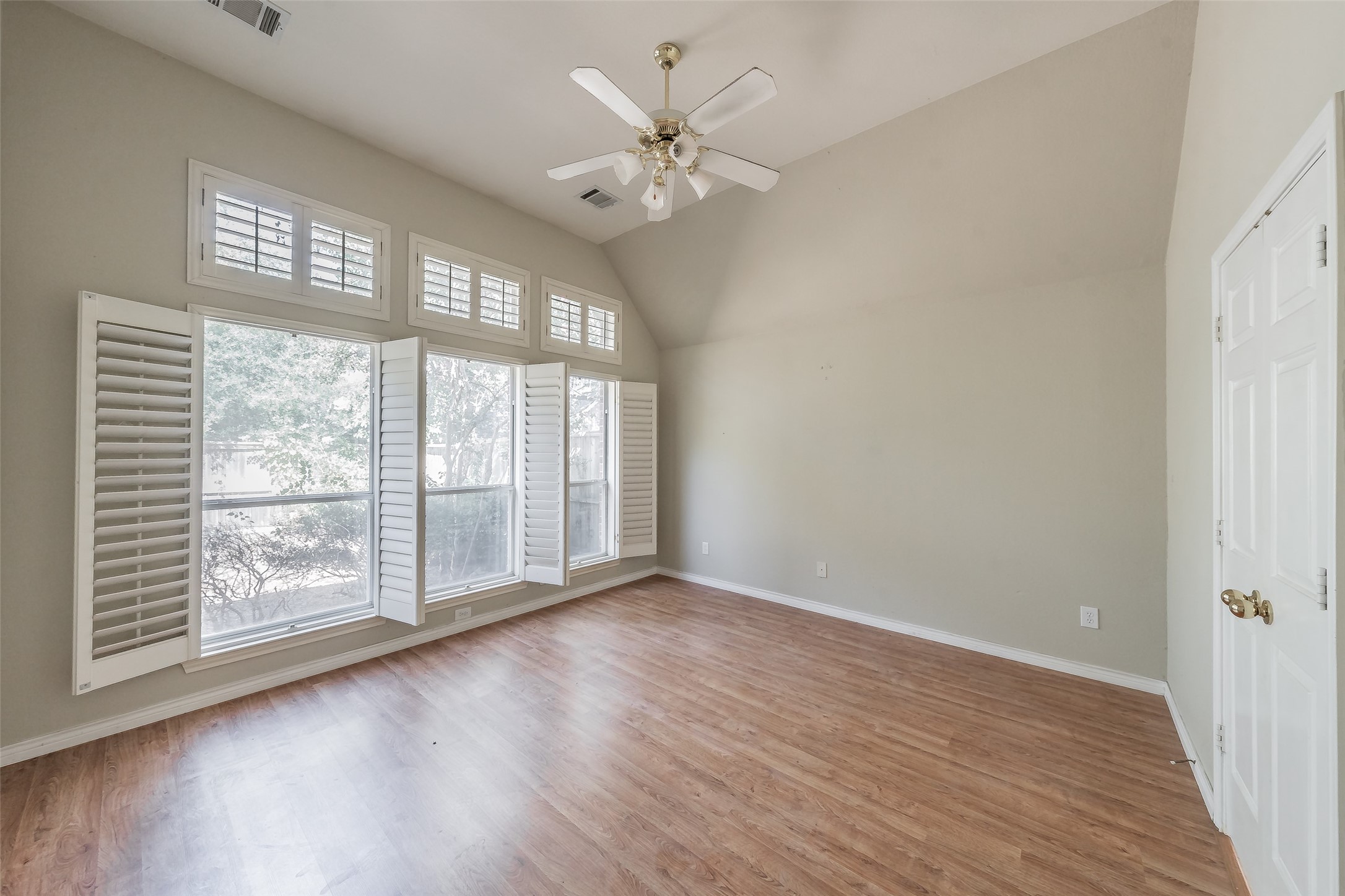 141 Arbor Glen Drive , Euless, TX, 76039 | 20756847 | Realty Texas LLC