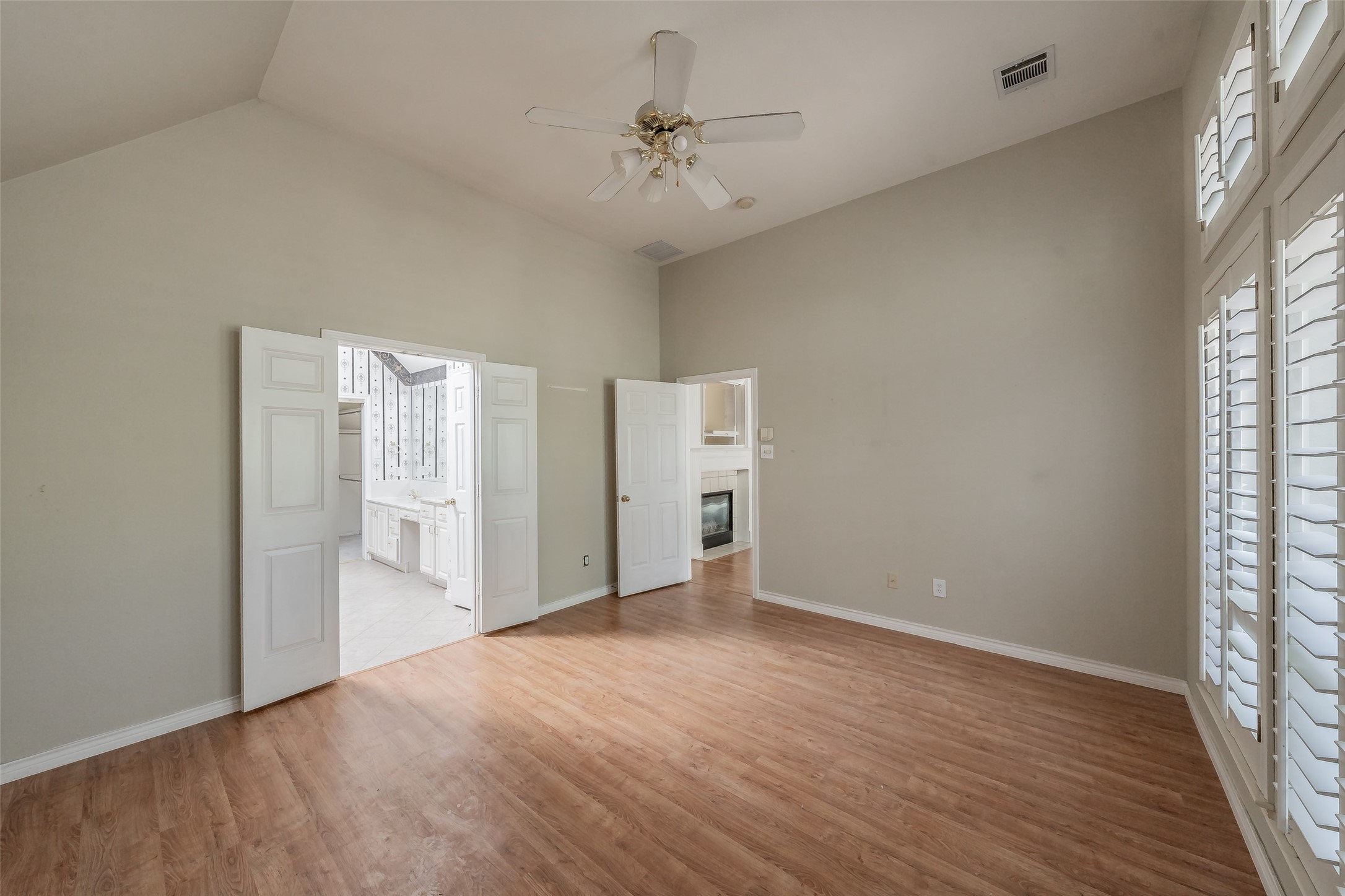 141 Arbor Glen Drive , Euless, TX, 76039 | 20756847 | Realty Texas LLC