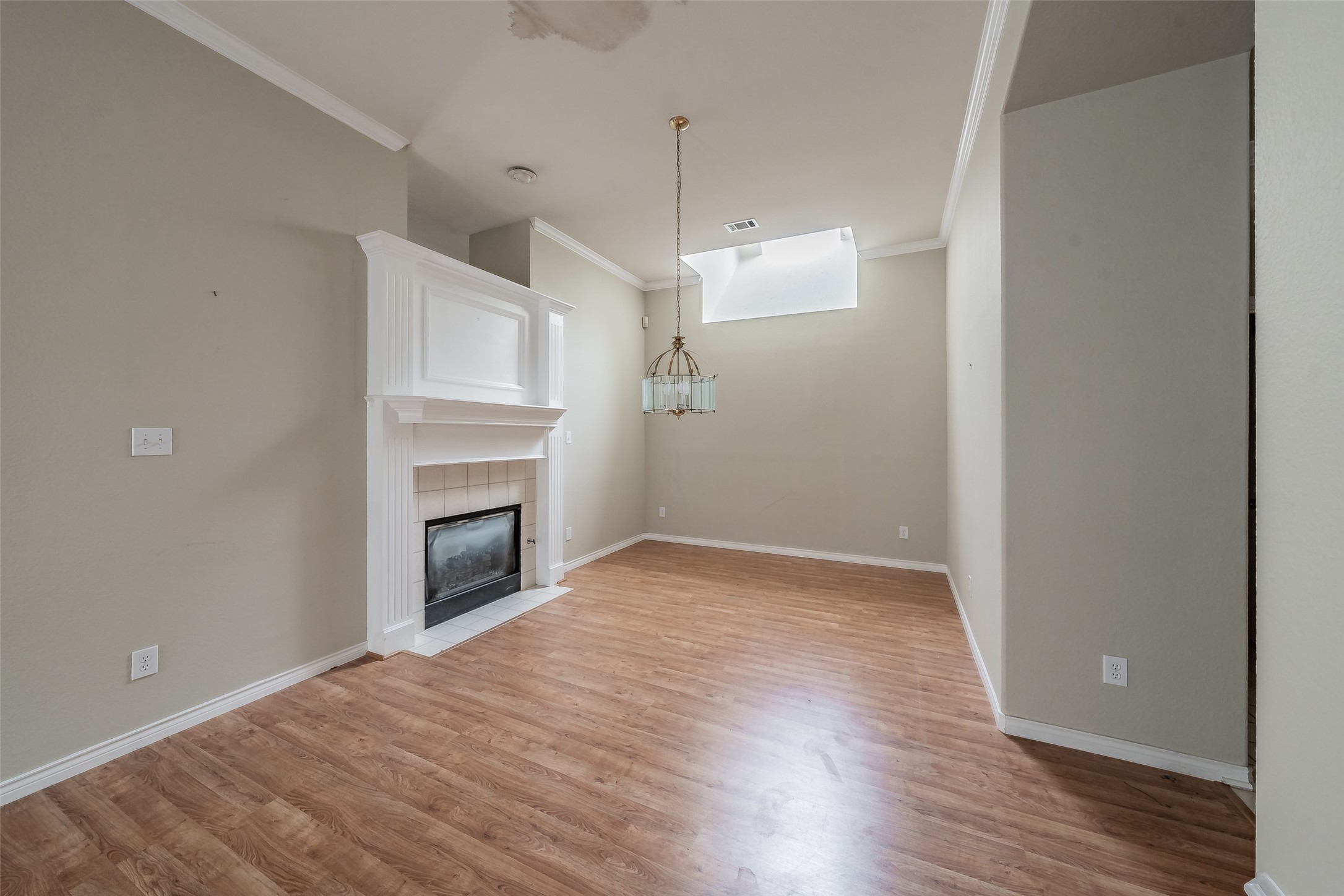 141 Arbor Glen Drive , Euless, TX, 76039 | 20756847 | Realty Texas LLC