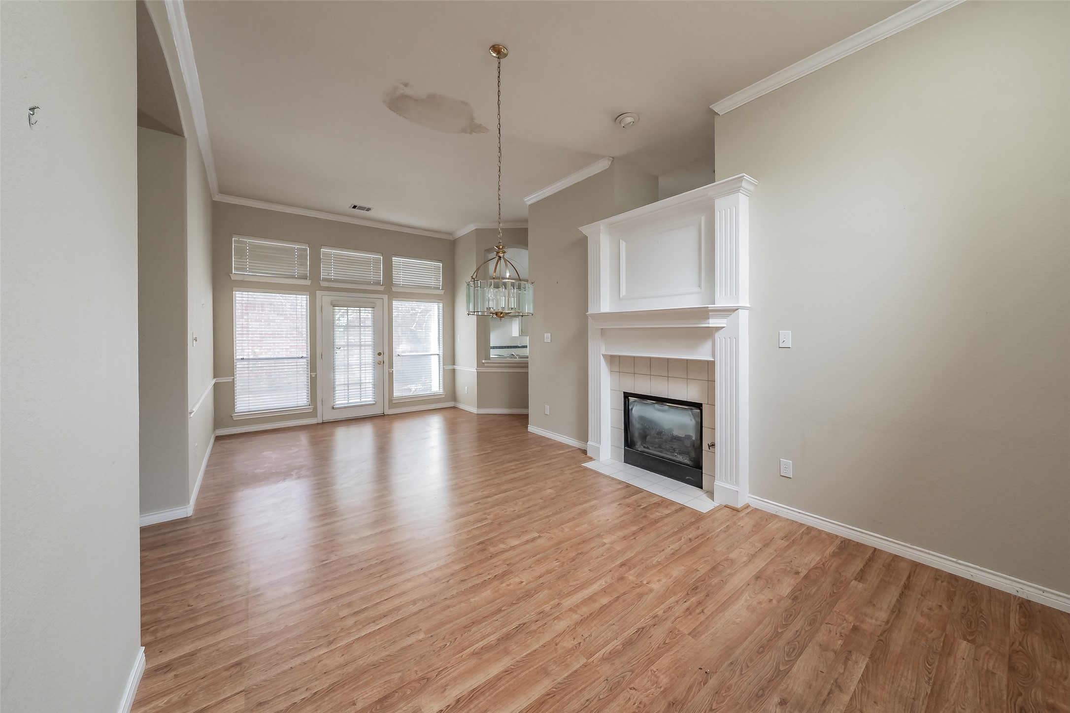 141 Arbor Glen Drive , Euless, TX, 76039 | 20756847 | Realty Texas LLC