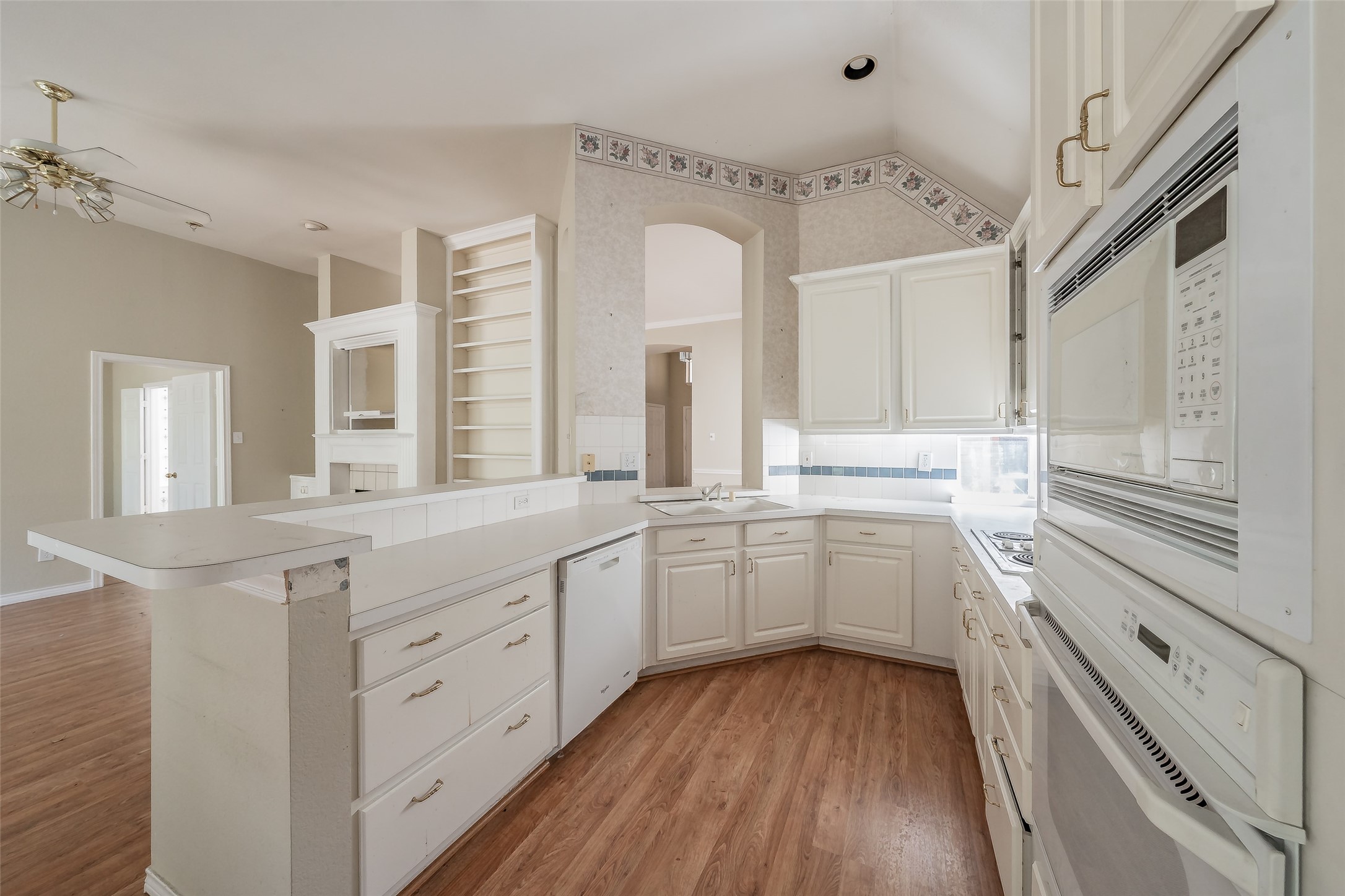 141 Arbor Glen Drive , Euless, TX, 76039 | 20756847 | Realty Texas LLC