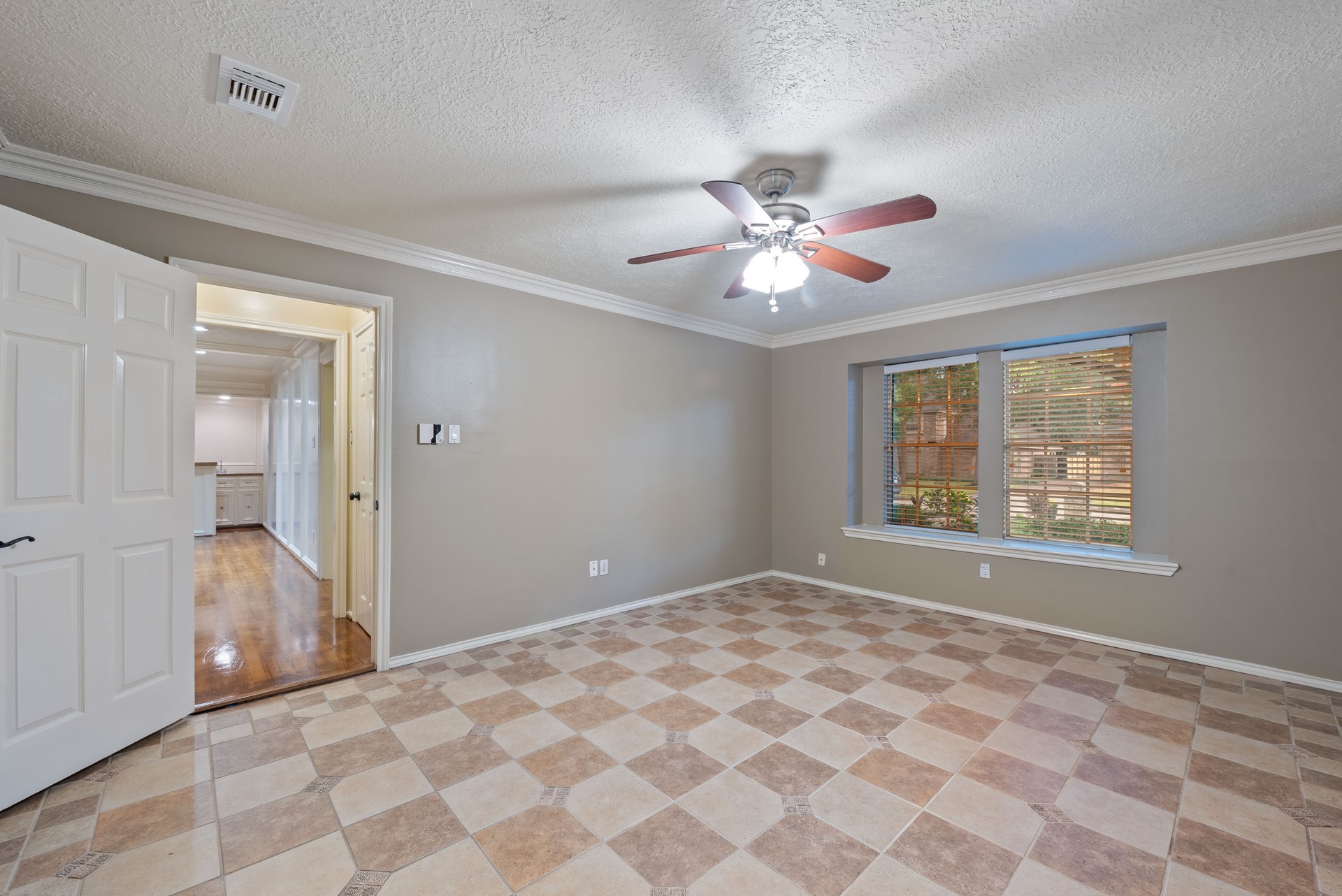9719 Godstone Lane , Spring, TX, 77379 | 15996363 | Realty Texas LLC