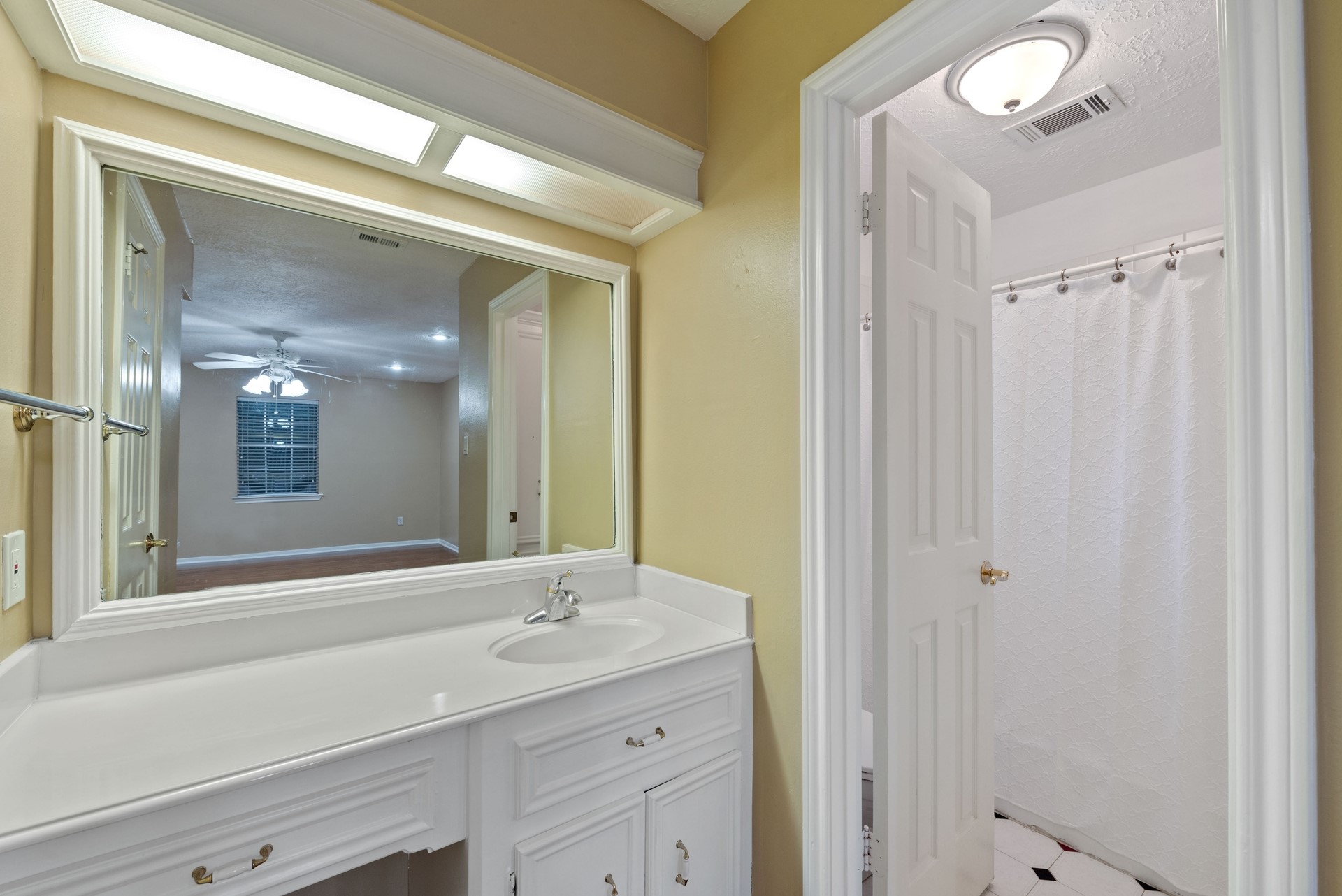 9719 Godstone Lane , Spring, TX, 77379 | 15996363 | Realty Texas LLC