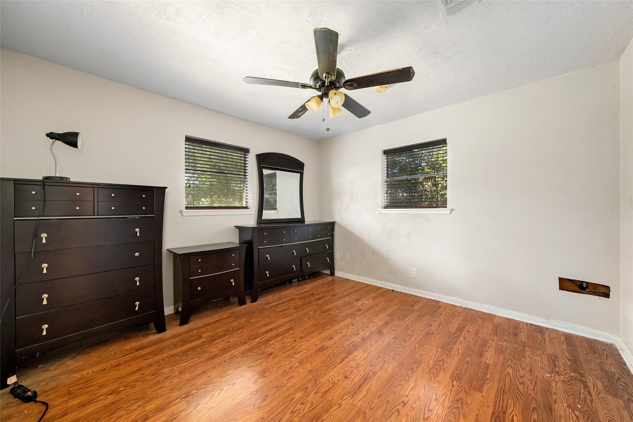 813 Texas Avenue , League City, TX, 77573 | 72028339 | Realty Texas LLC