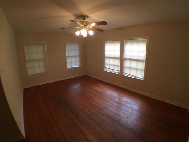 921 Keith Lane , Austin, TX, 78705 | 6241882 | Realty Texas LLC