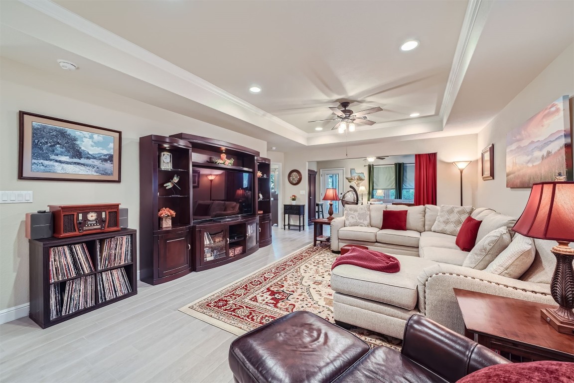 501 Holiday Creek Lane , Georgetown, TX, 78633 | 4449686 | Realty Texas LLC