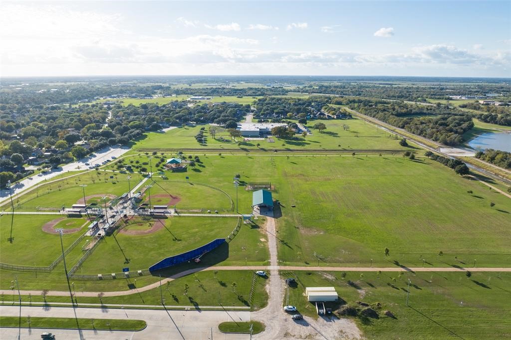 221 Houston Avenue , Angleton, TX, 77515 | 9038510 | Realty Texas LLC