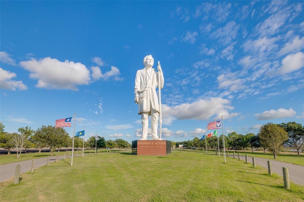 221 Houston Avenue , Angleton, TX, 77515 | 9038510 | Realty Texas LLC