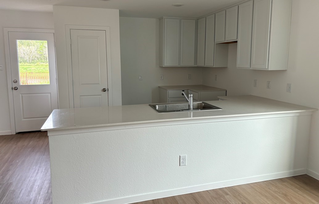 221 Houston Avenue , Angleton, TX, 77515 | 9038510 | Realty Texas LLC