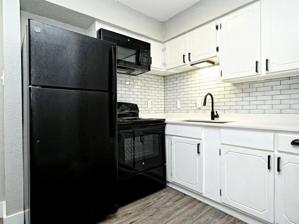 1720 Wooten Park Drive 207 , Austin, TX, 78757 | 9856087 | Realty Texas LLC