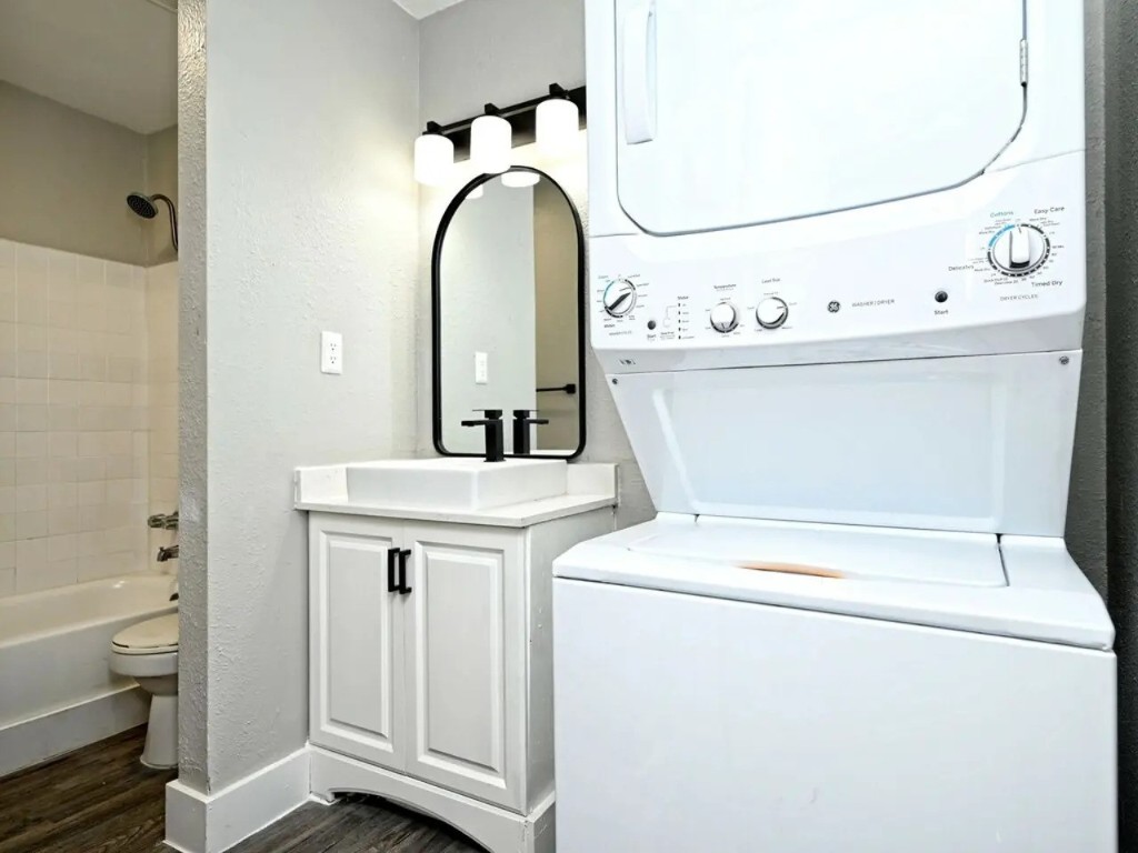 1720 Wooten Park Drive 207 , Austin, TX, 78757 | 9856087 | Realty Texas LLC