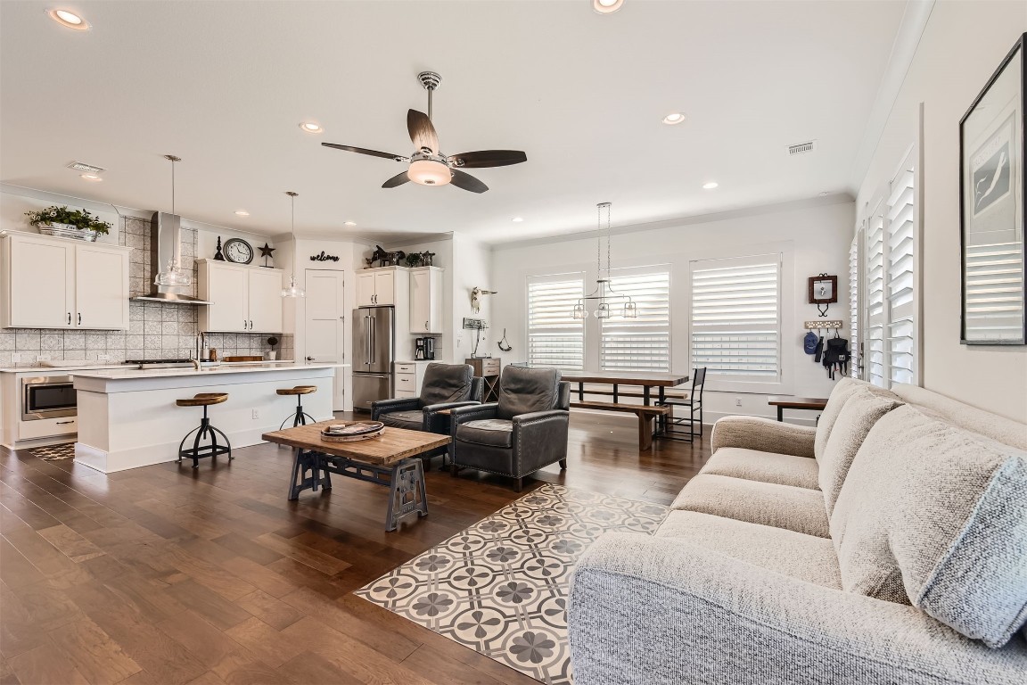 1100 Railroad Avenue , Georgetown, TX, 78626 | 7574136 | Realty Texas LLC