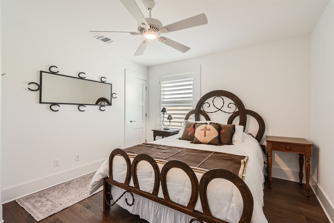 1100 Railroad Avenue , Georgetown, TX, 78626 | 7574136 | Realty Texas LLC