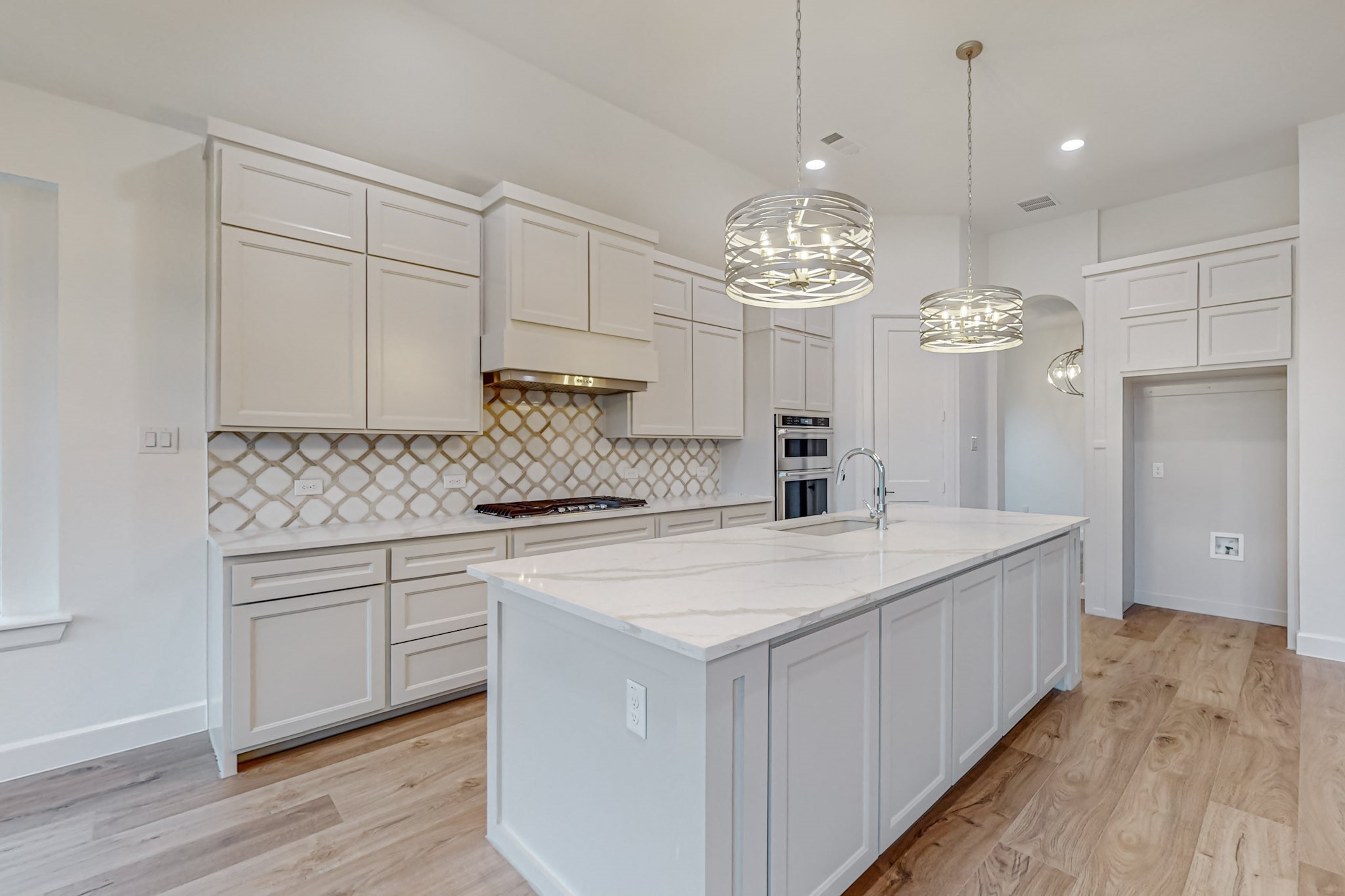 2706 W Clarendon Drive , Dallas, TX, 75211 | 20766939 | Realty Texas LLC