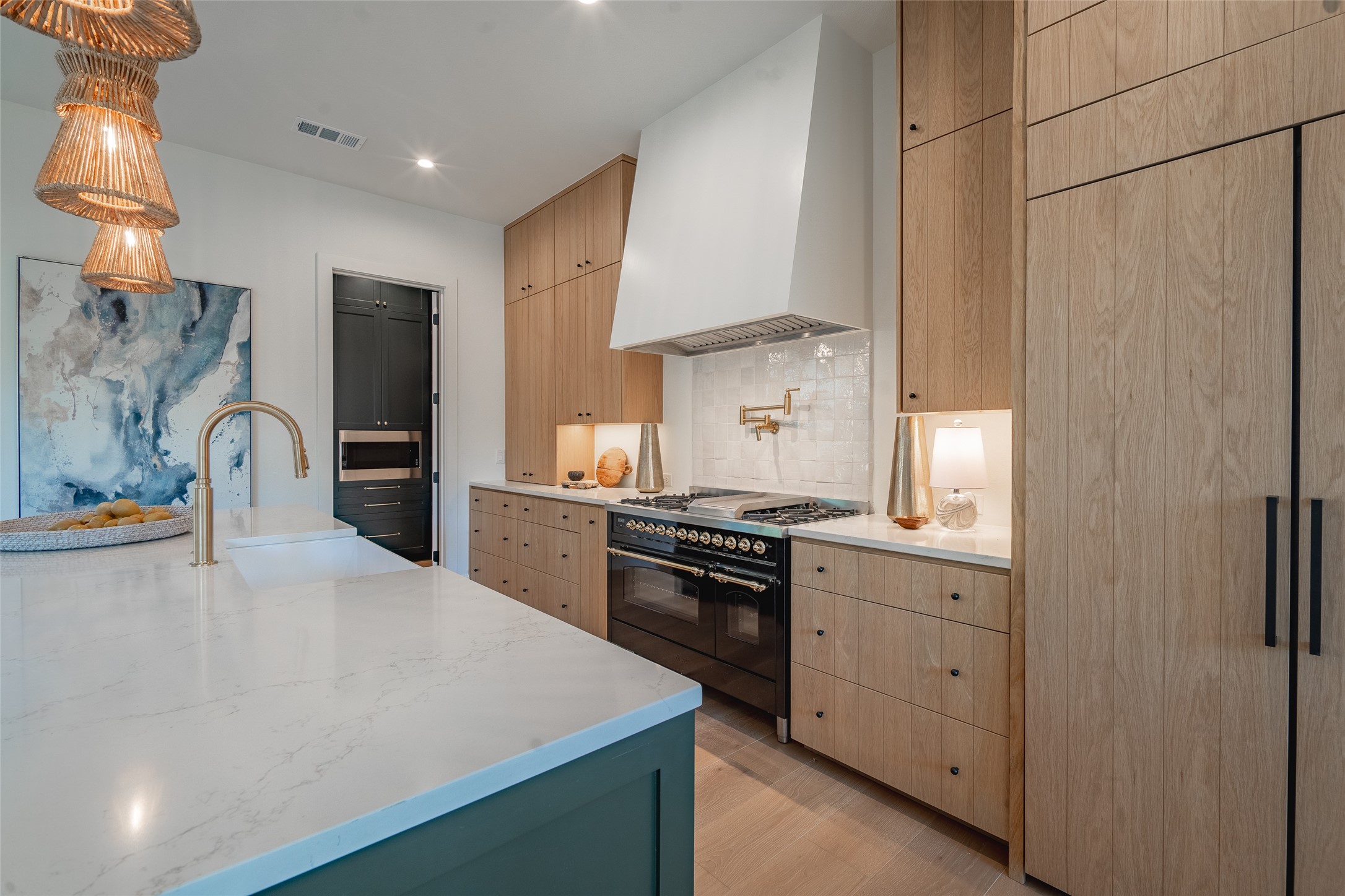 9002 San Fernando Way , Dallas, TX, 75218 | 20765698 | Realty Texas LLC