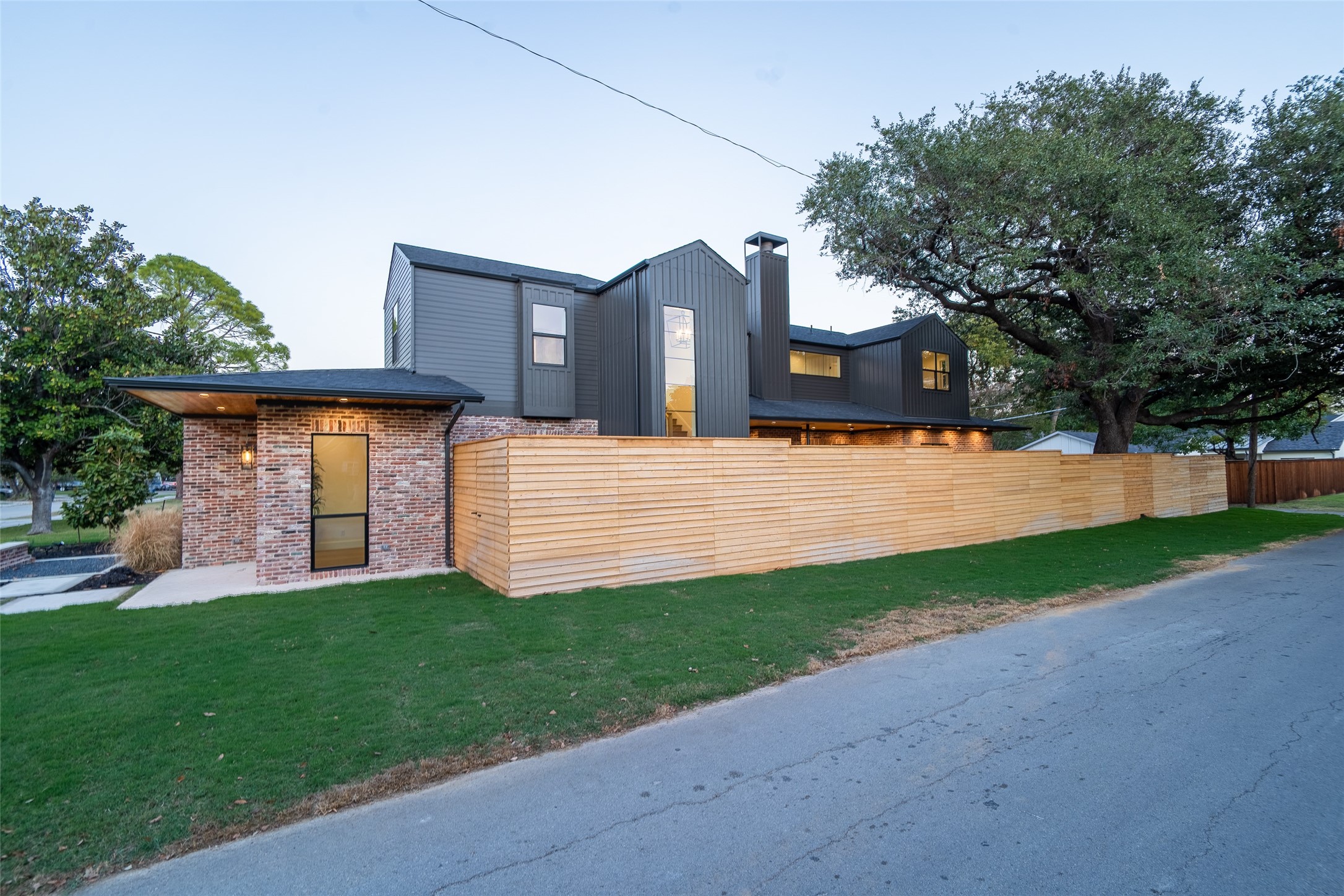 9002 San Fernando Way , Dallas, TX, 75218 | 20765698 | Realty Texas LLC