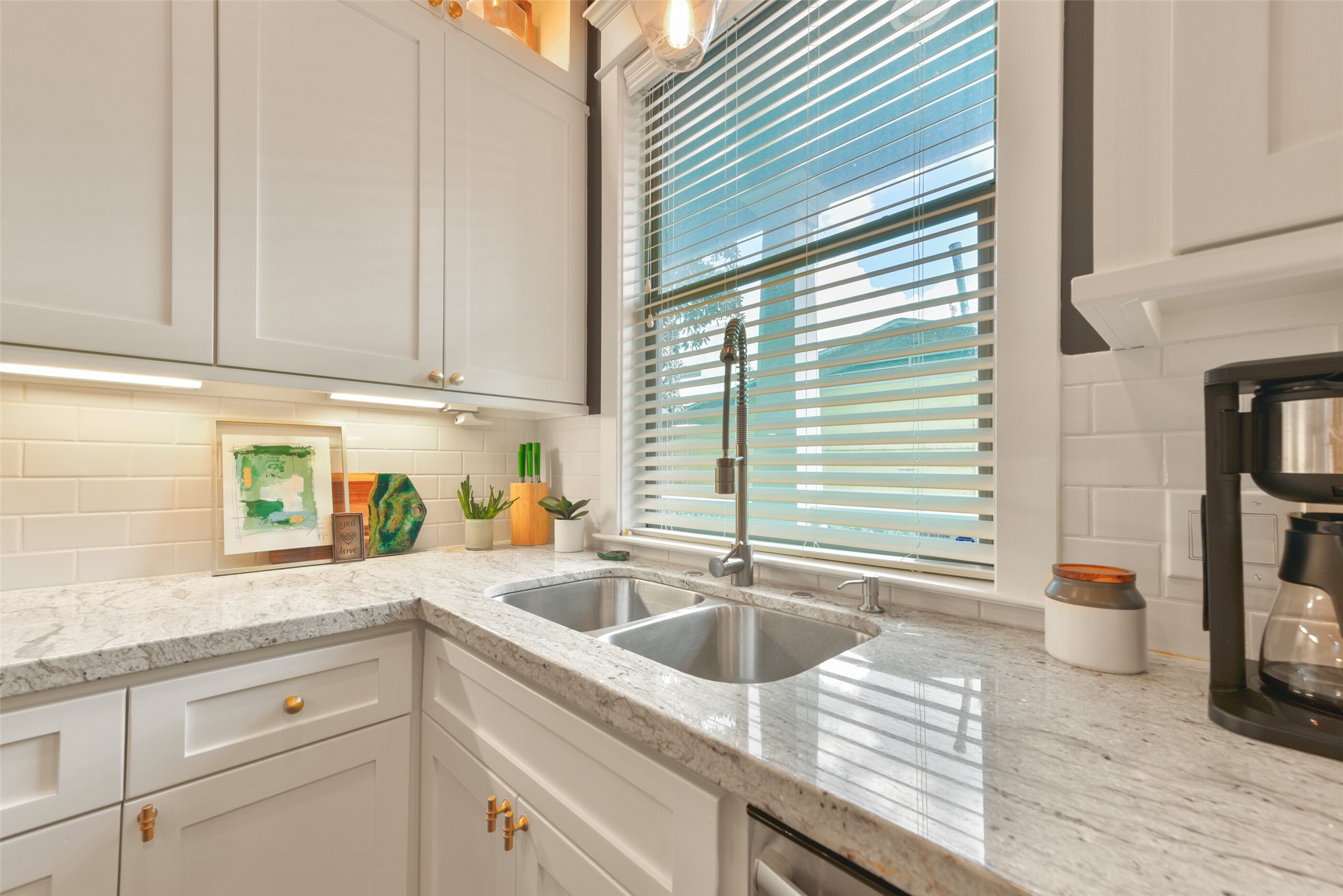 410 W 25th Street , Houston, TX, 77008 | 94797849 | Realty Texas LLC