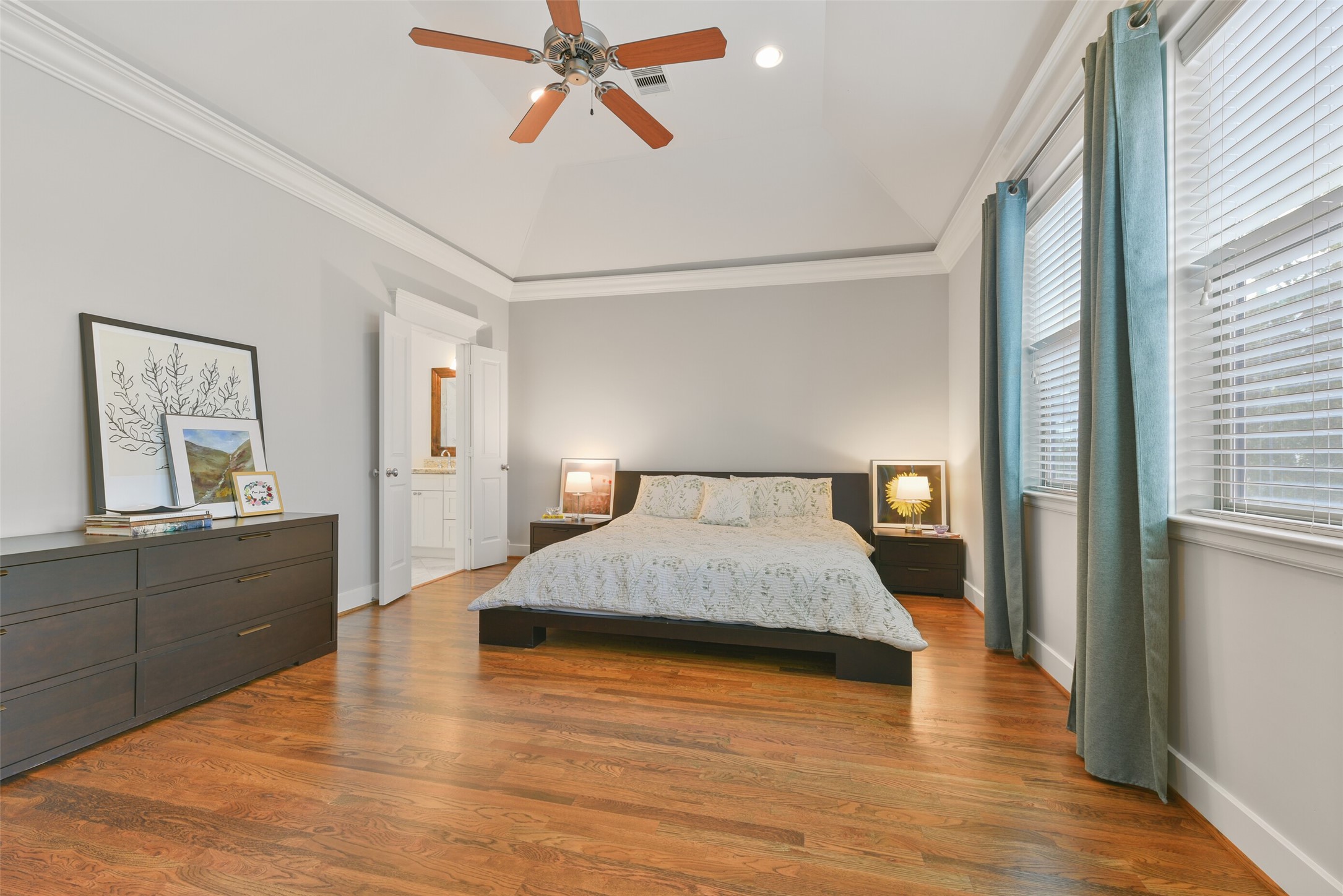 410 W 25th Street , Houston, TX, 77008 | 94797849 | Realty Texas LLC