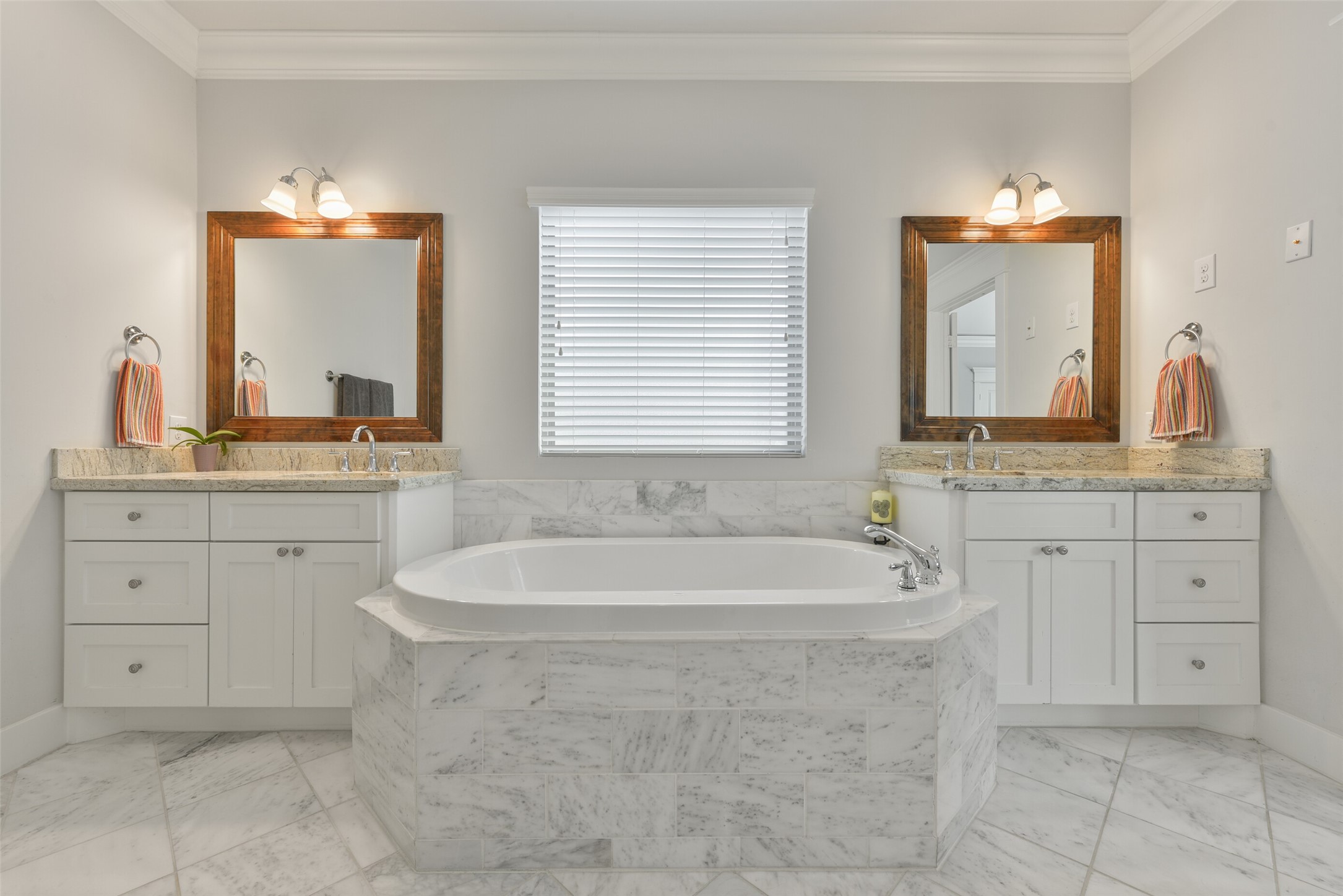 410 W 25th Street , Houston, TX, 77008 | 94797849 | Realty Texas LLC