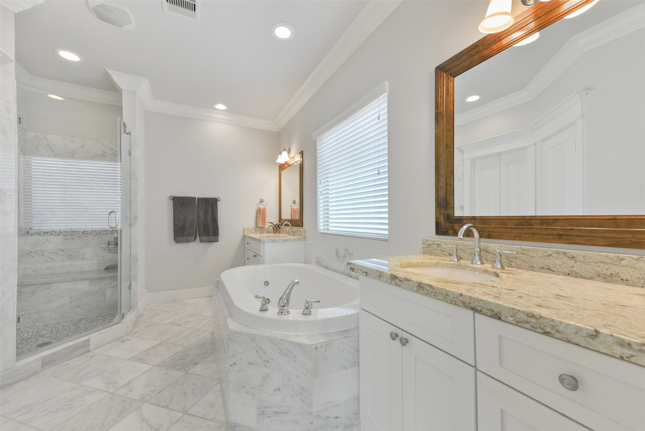 410 W 25th Street , Houston, TX, 77008 | 94797849 | Realty Texas LLC