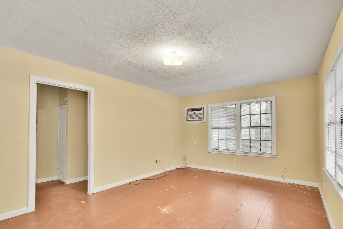 1704 Sanchez Street , Austin, TX, 78702 | 1613848 | Realty Texas LLC