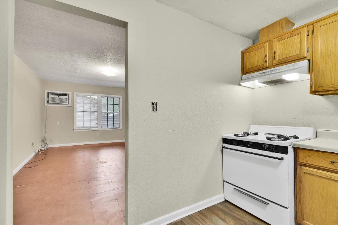 1704 Sanchez Street , Austin, TX, 78702 | 1613848 | Realty Texas LLC
