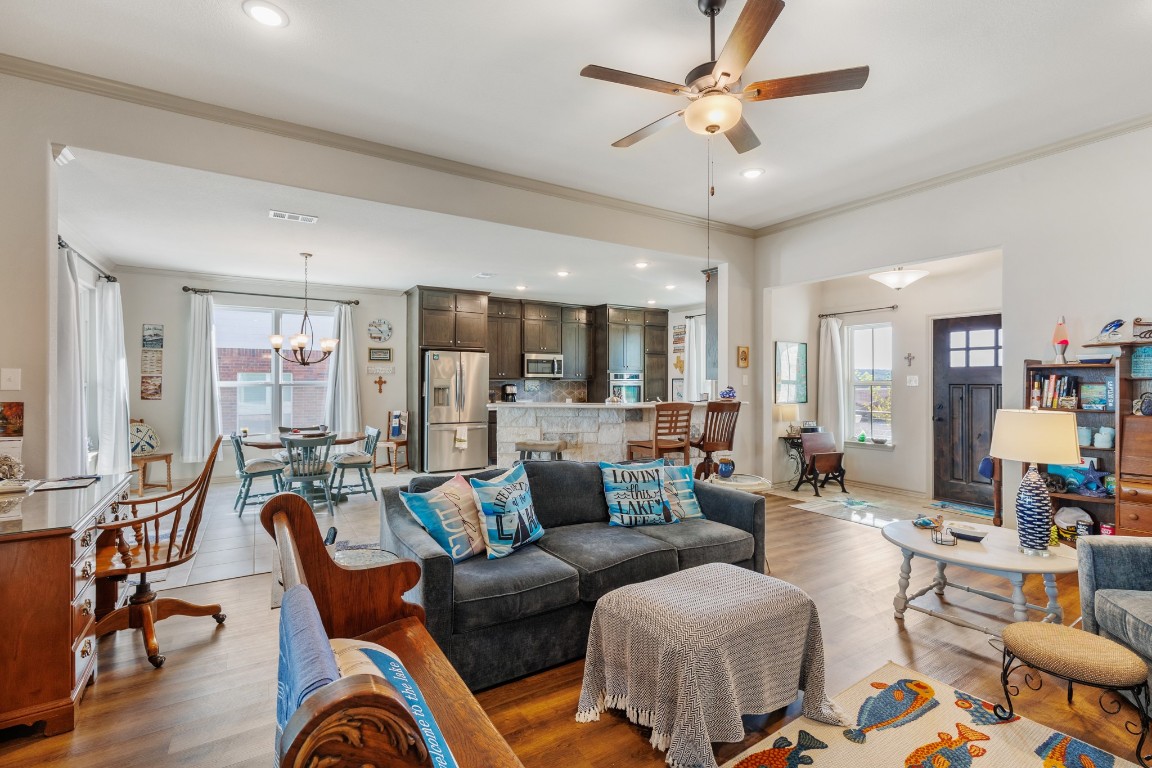 127 Hidden Oaks Drive , Kingsland, TX, 78639 | 4879611 | Realty Texas LLC