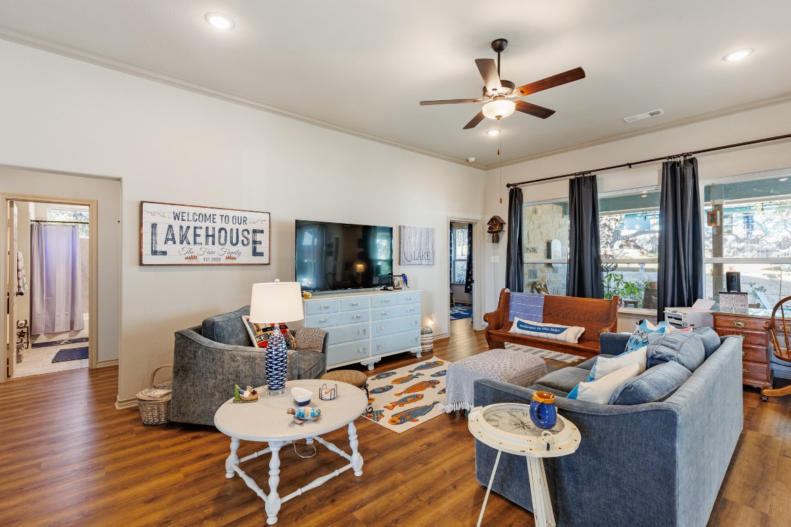 127 Hidden Oaks Drive , Kingsland, TX, 78639 | 4879611 | Realty Texas LLC