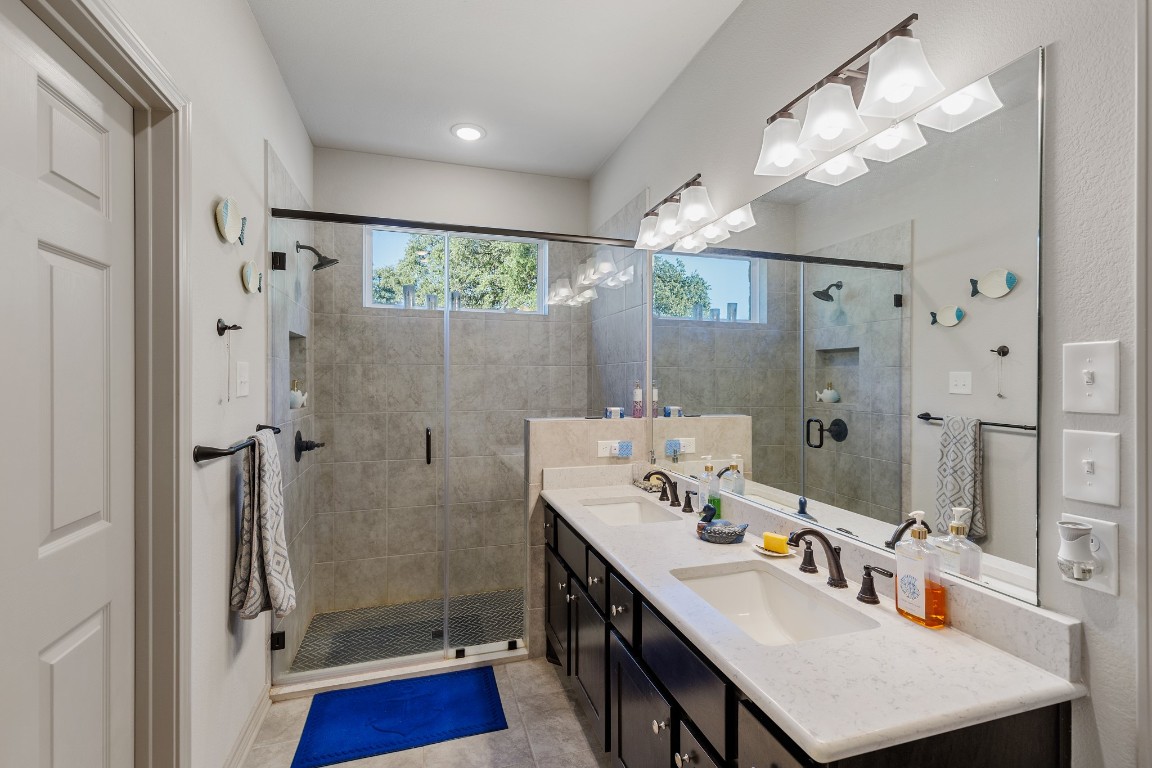 127 Hidden Oaks Drive , Kingsland, TX, 78639 | 4879611 | Realty Texas LLC